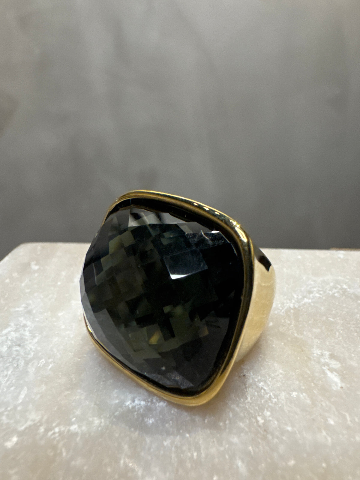 Arian Gray Ring