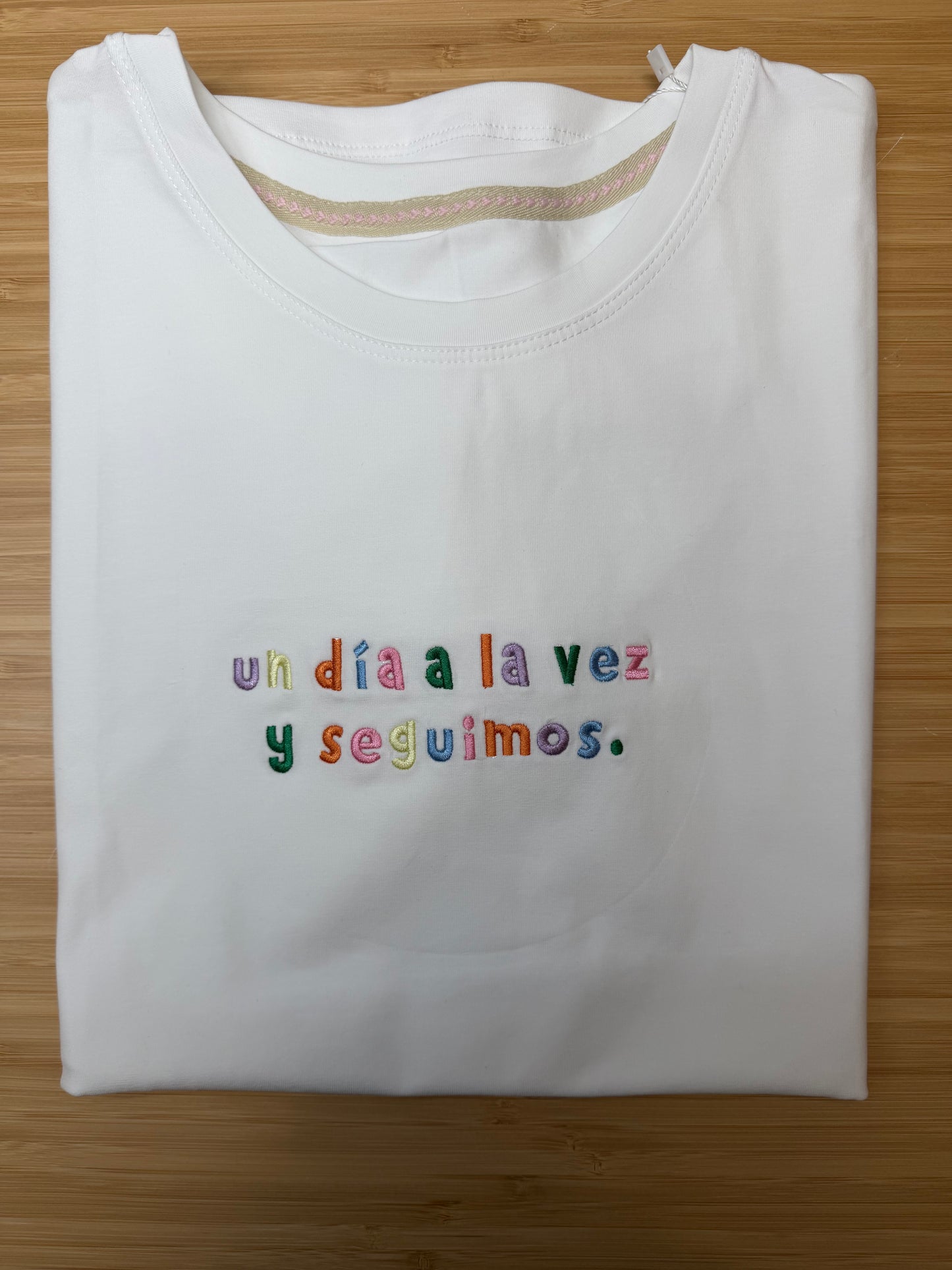 Un dia a la vez Tshirt