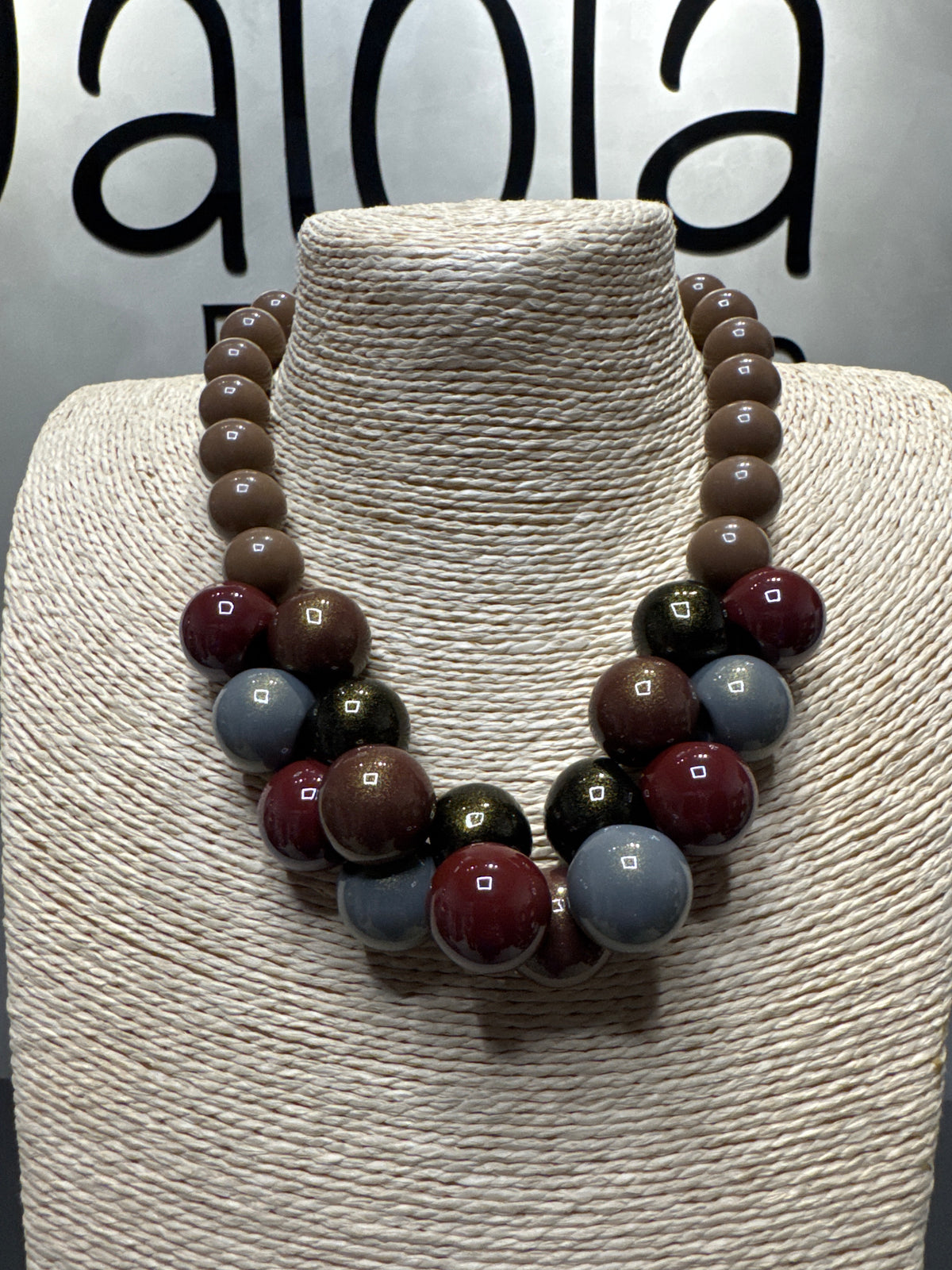 Auri Necklace