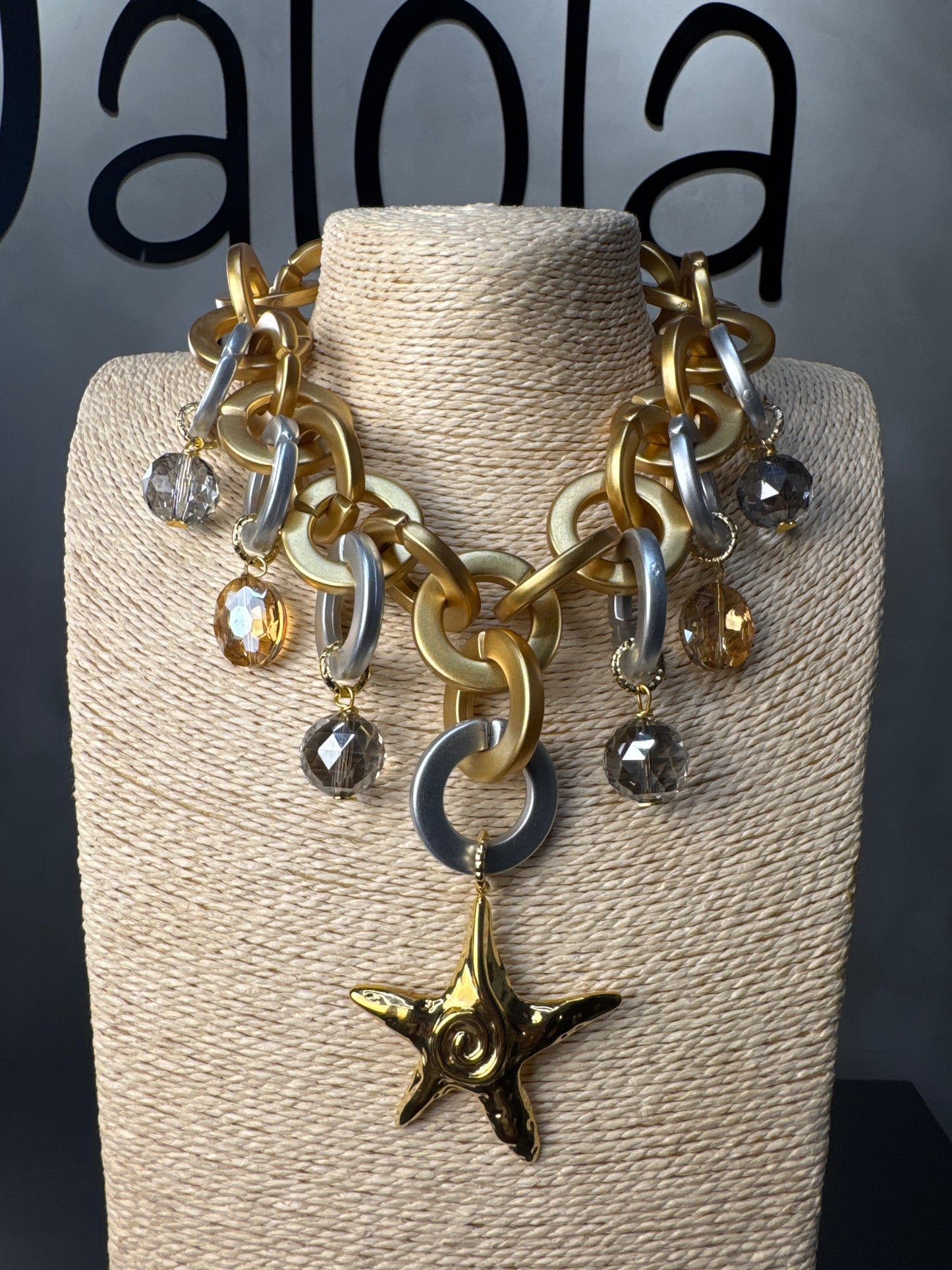 Arian Necklace