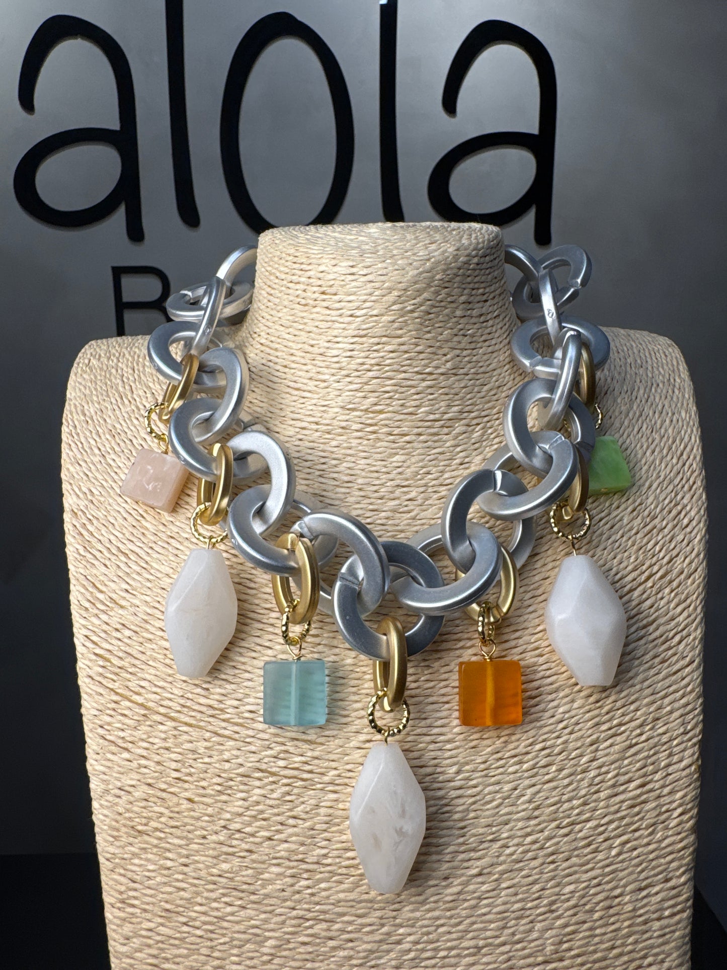 Alma Necklace